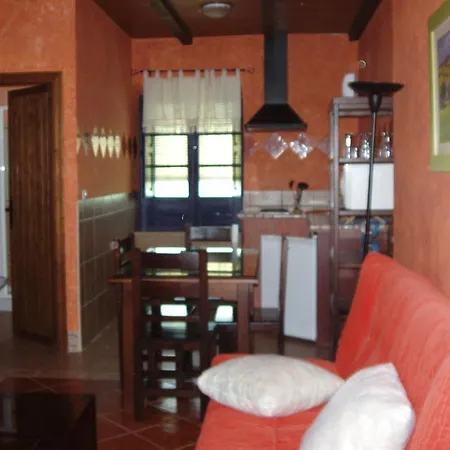 Cortijo Llanos Apartahotel