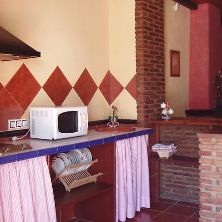 Cortijo Llanos Apartahotel *